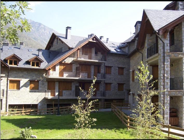에리스테 Check-In Casas La Casa De Conques 아파트 외부 사진